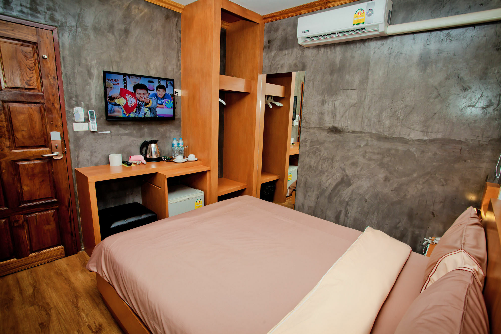 Chaphone Guesthouse Phuket Ngoại thất bức ảnh